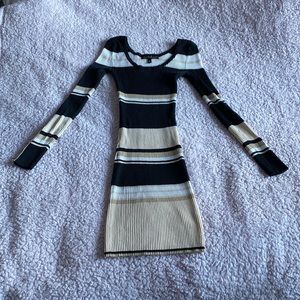 Derek heart mid-thigh length dress size small (very stretchy)